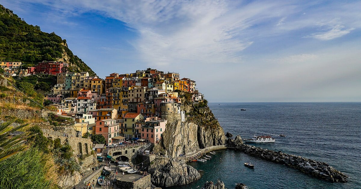 Manarola village in Cinque Terre on the Ligurian coast